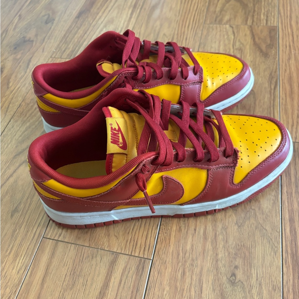 men’s/womens nike dunks midas gold size 9